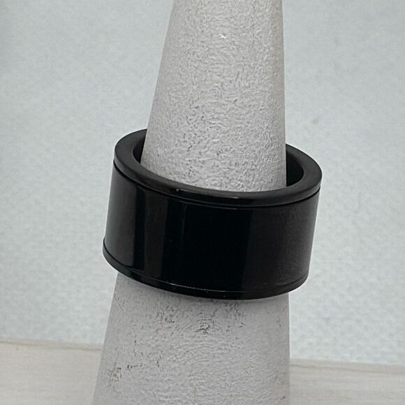 NWOT Size 7 Titanium “LOVE” spinner/fidget band with rainbow flag - Picture 5 of 7